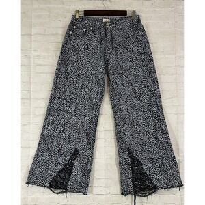 Pol Women M Wide Barrel Leg Crop Distressed Jeans Animal Print Lagan
